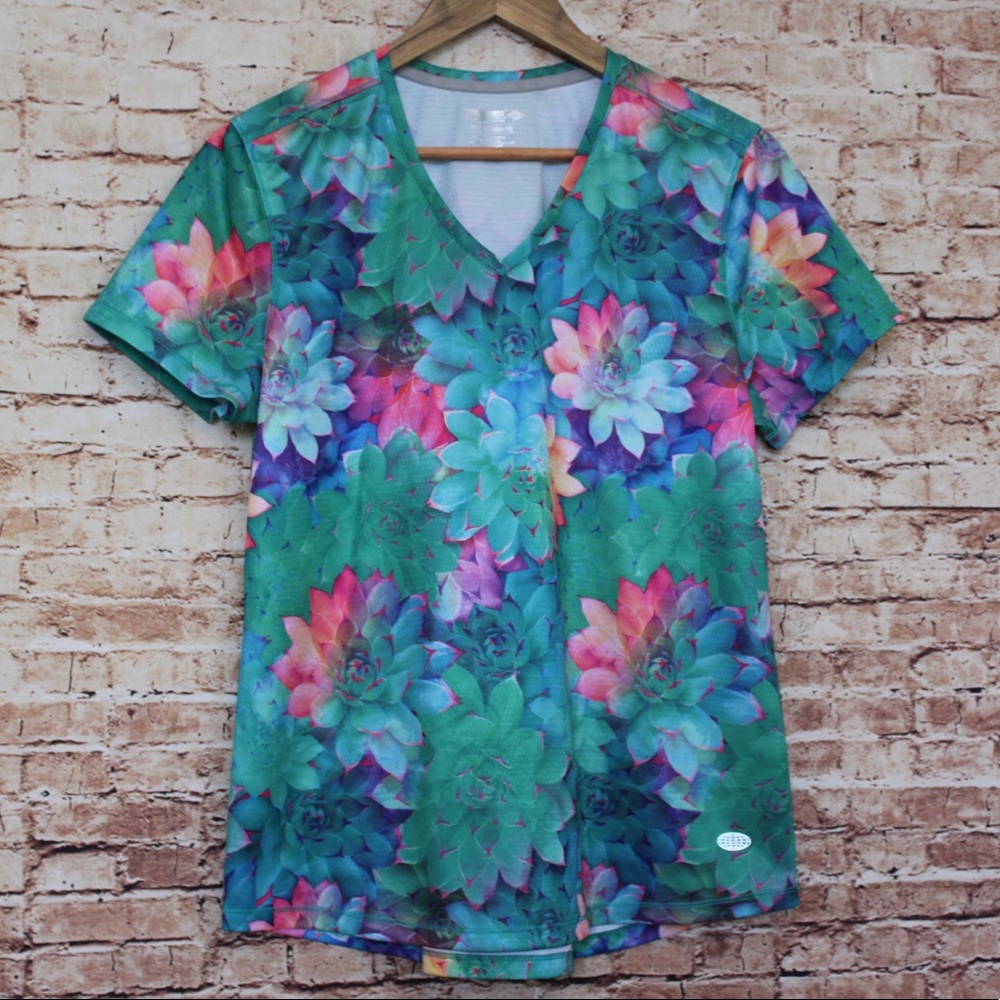 Reel Legends | Succulent Pattern Activewear V-Neck